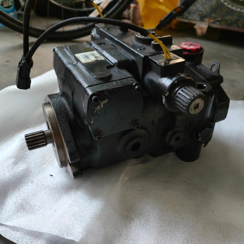 Eaton 72400 系列電控、液控與手動換向柱塞式液壓泵 行走液壓泵的應用與特性